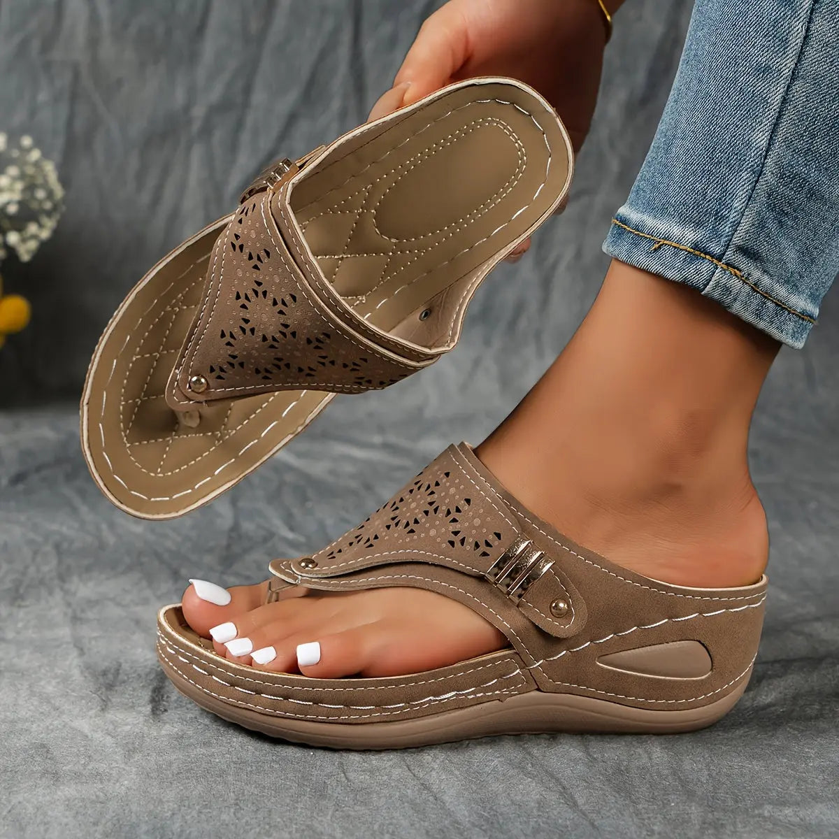 Élodie – Wedge Toe-Post Sandal, view 9