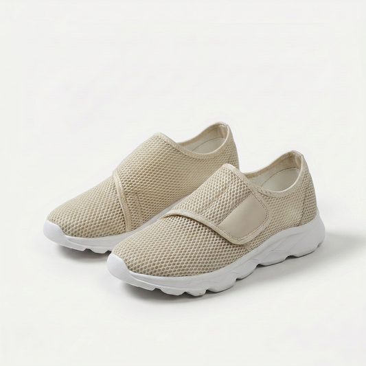 Els – Wide-Fit Comfort Shoe with Adjustable Strap