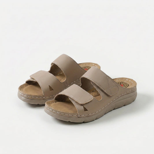 Dalia – Comfort Sandal with Textured Footbed